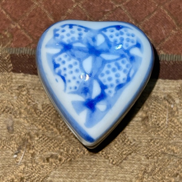Other - Vintage porcelain pill box trinket box